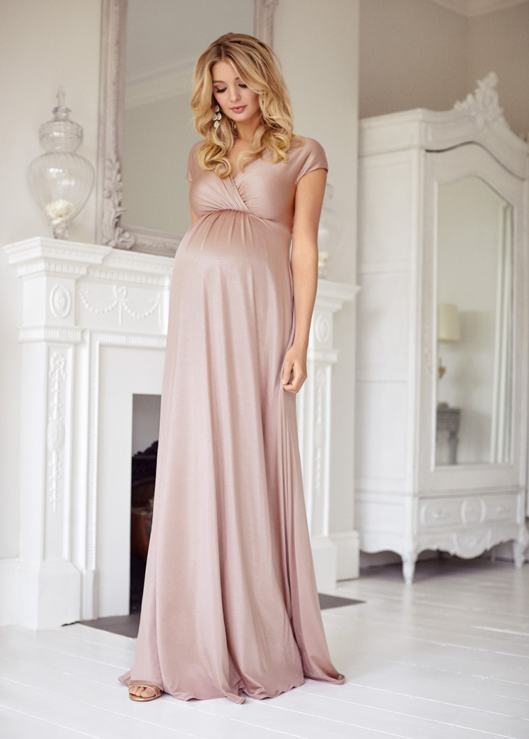 pudderfarvet lang graviditetskjole